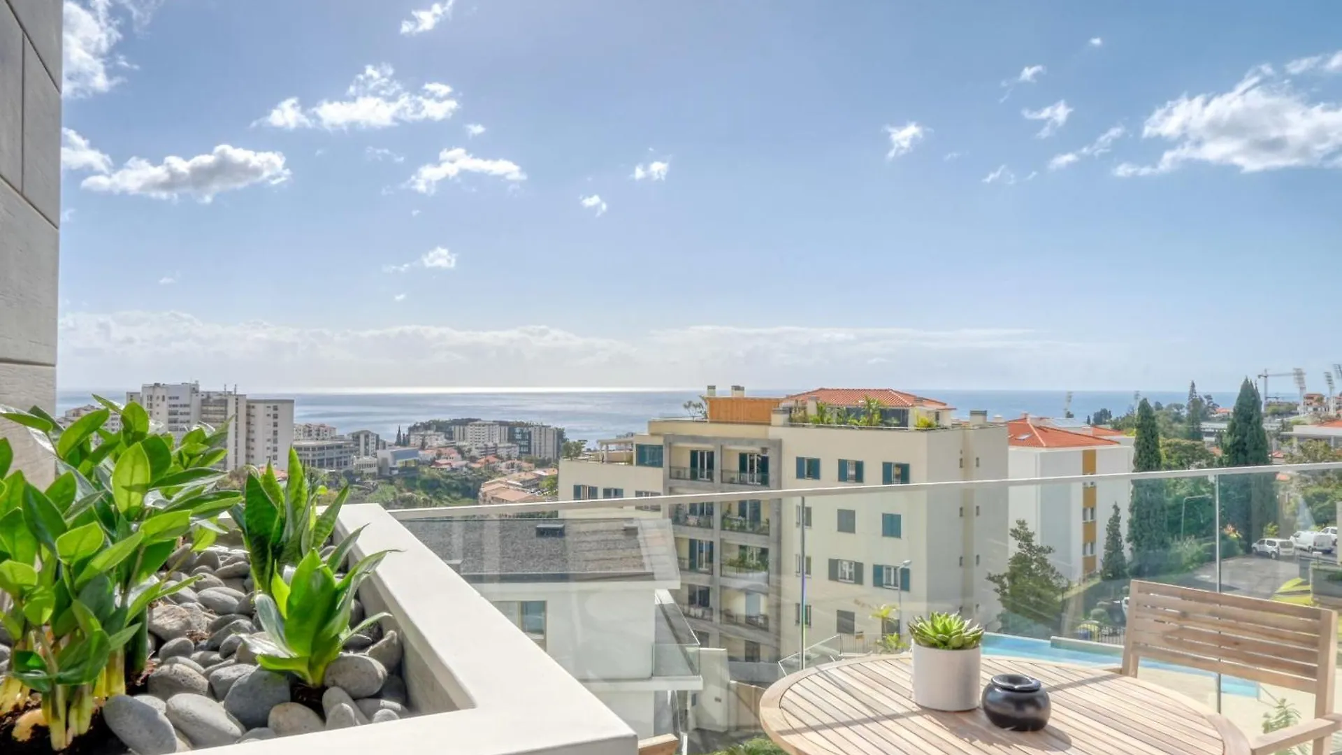 The Place By Nicolene, A Home In Madeira Funchal  Apartment