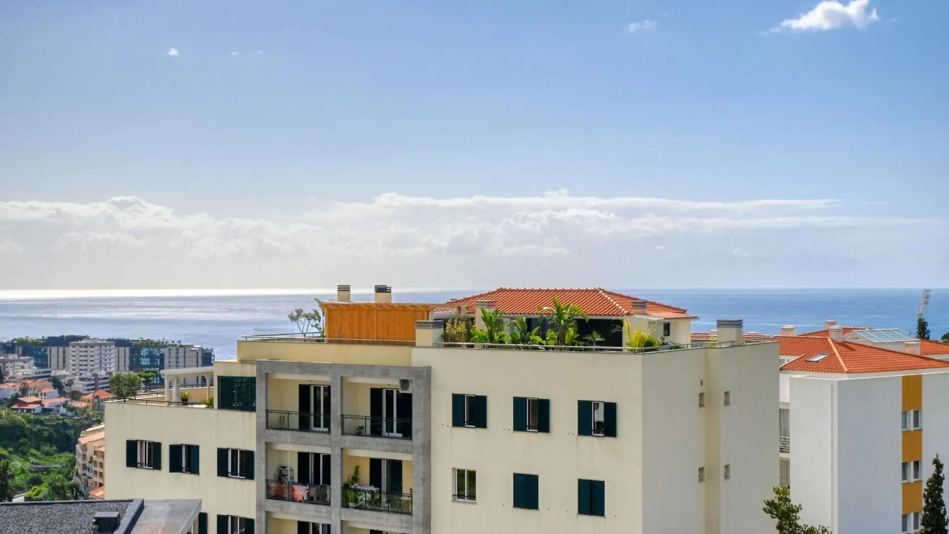 The Place By Nicolene, A Home In Madeira Funchal