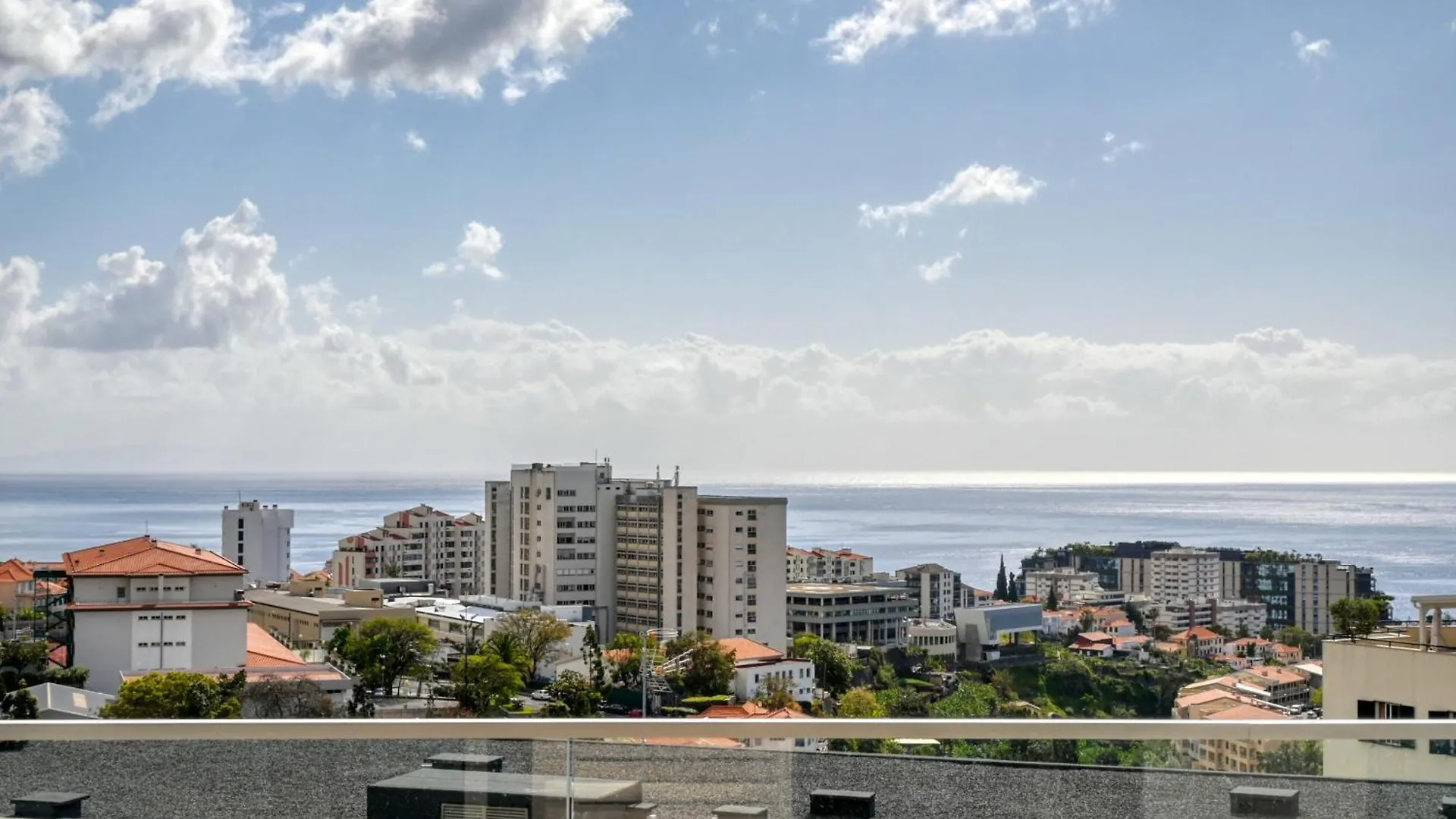 The Place By Nicolene, A Home In Madeira Funchal