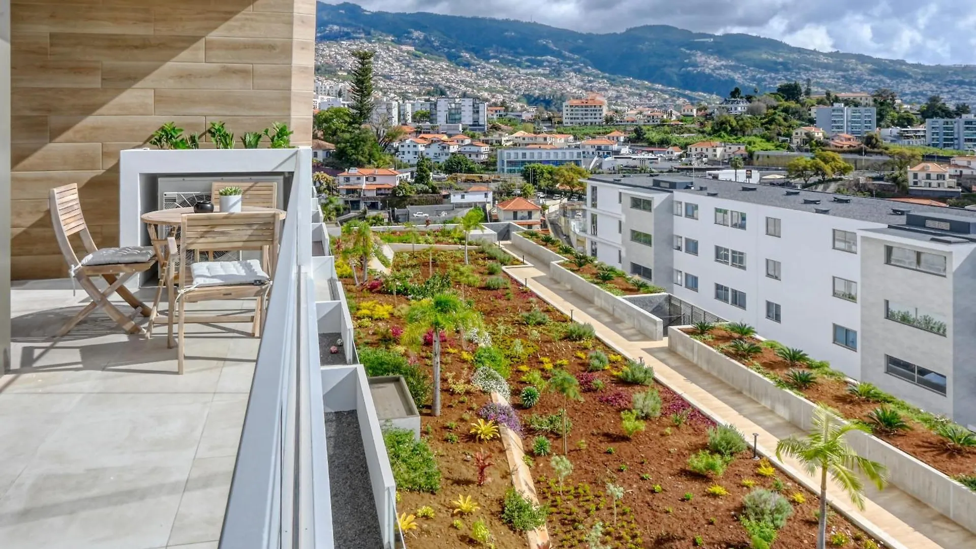 Apartment The Place By Nicolene, A Home In Madeira Funchal